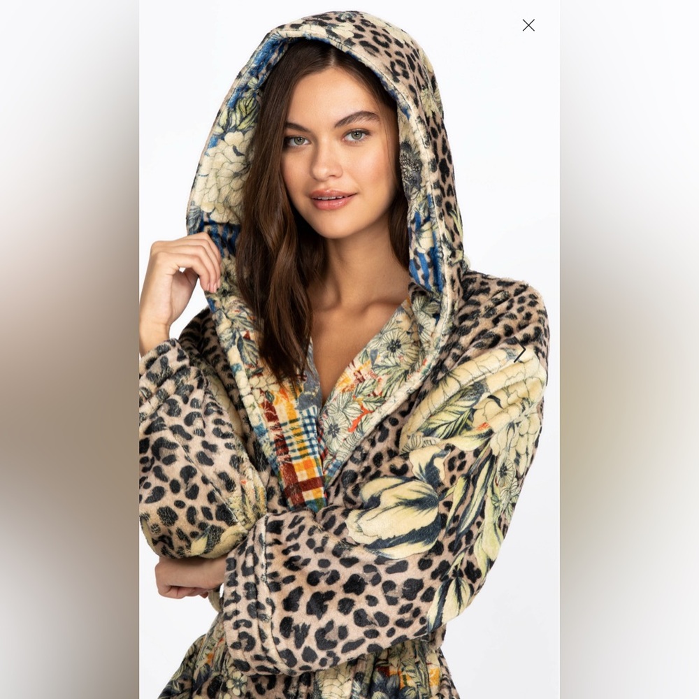 JOHNNY WAS Leopard & Floral Hooded Plush Robe in Beige, Black, Blue, Green